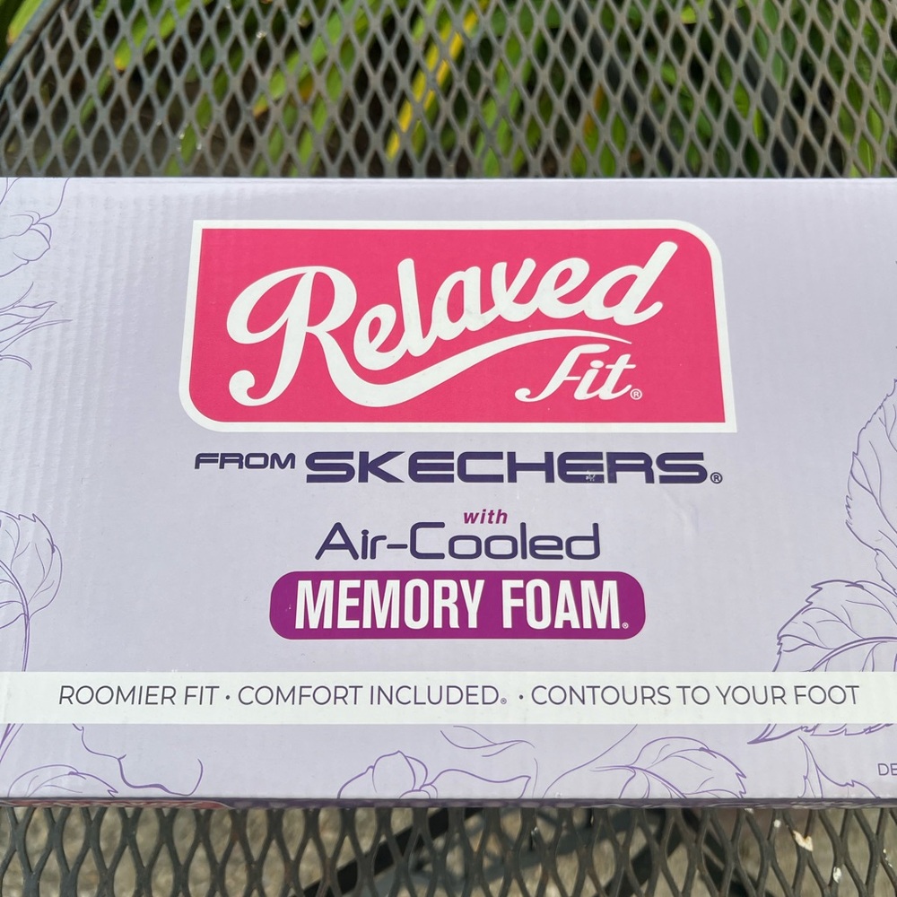 Skechers Women Infi Knity Black Air Cooled Memory Foam Slip On Sneakers 6.5 New - Picture 10 of 10